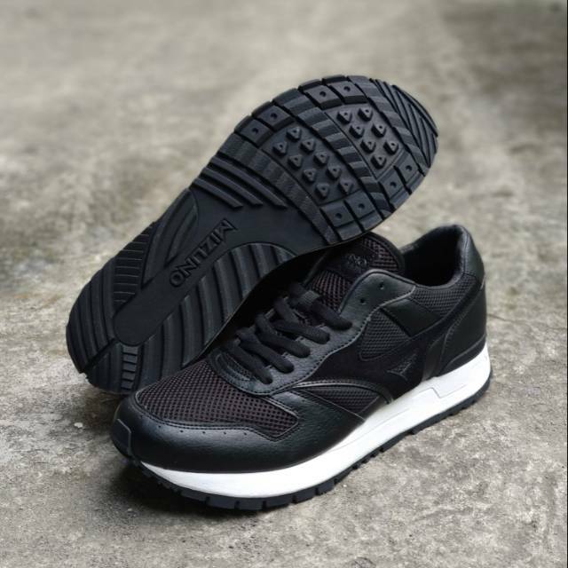 mizuno 1906 grey
