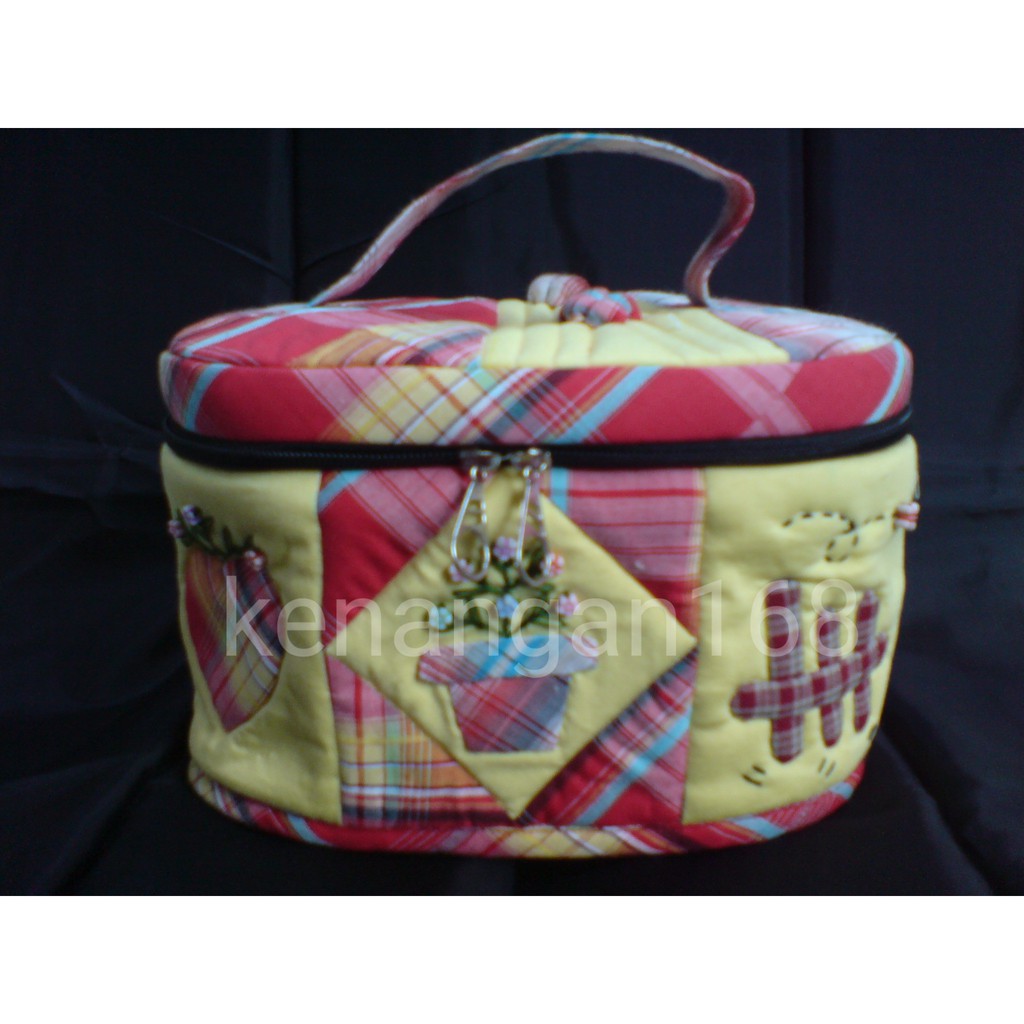 Tas Kosmetik Quilted Patchwork