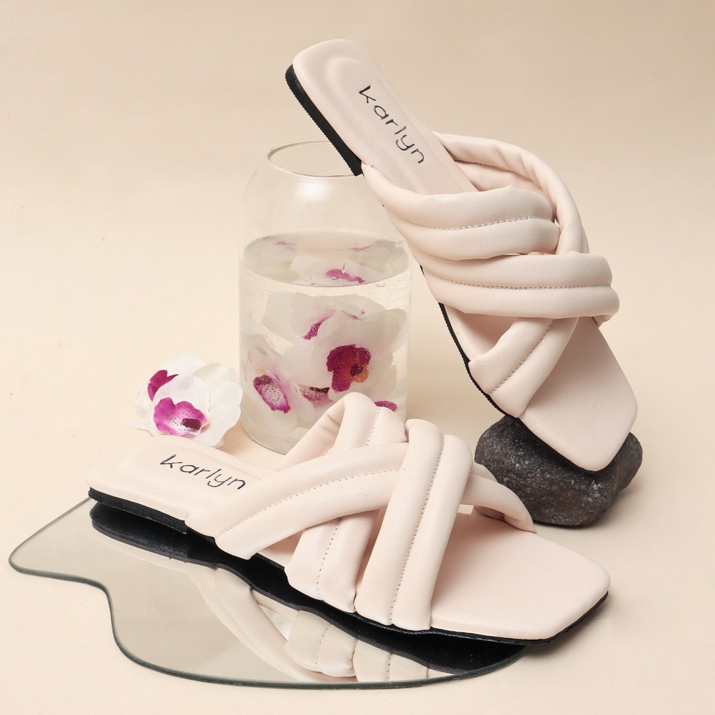 Karlyn Aurel Sandal Wanita