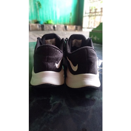 Sepatu Nike Quest 3 Size 44 Insole 28cm