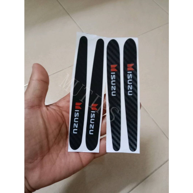 4 / 8pcs Stiker Pelindung Handle Pintu Mobil Bahan Carbon Fiber Untuk ISUZU Panther Elf Traga Dmax Nmr71 Mux Trooper MU7 TFR Crosswind