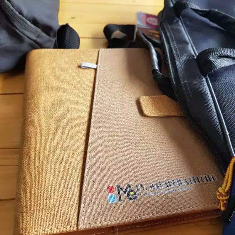 AG 01 Agenda Kulit Exclusive / Agenda Binder Kulit / Notebook Kulit dapat di custom Logo Perusahaan