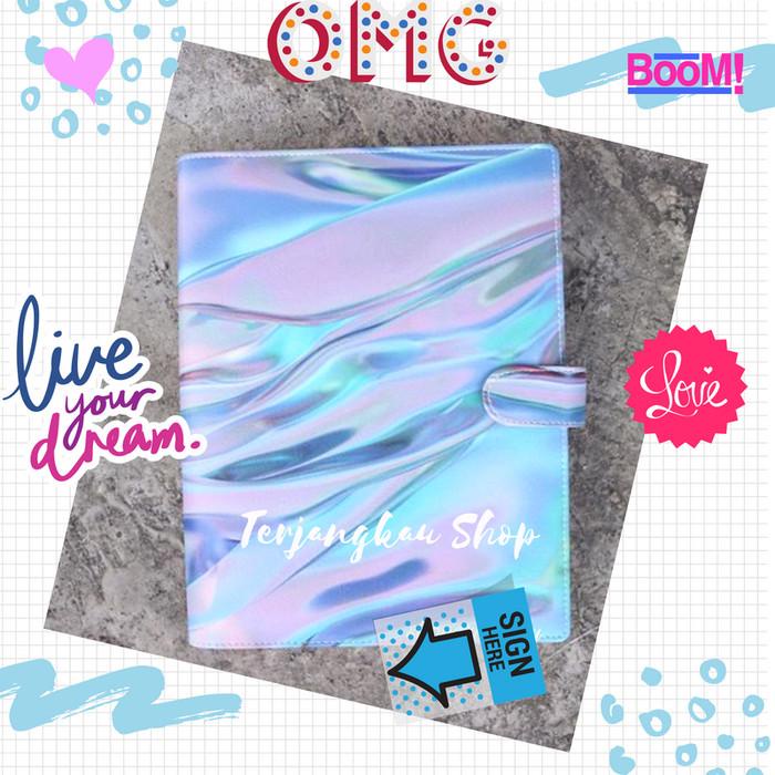 

Gia | Binder Hologram Colour
