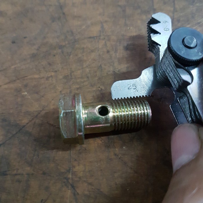 BAUT SOLAR BANJO M12 DRAT 1,25 M12 KEPALA 17 PANJANG 25MM OIL COLER