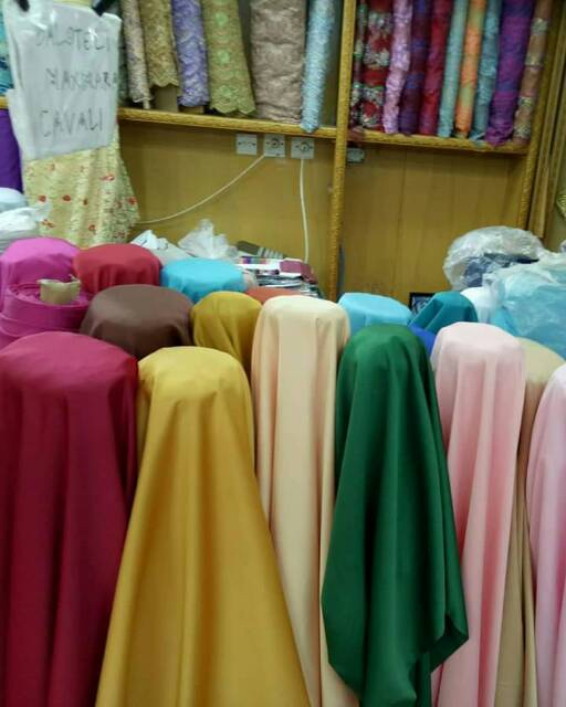 Kain Roberto Cavali Original Lembut Satin Kain Gamis Dress Kain Furing Dalaman Brokat Shopee Indonesia