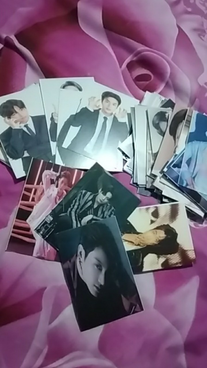 [100] Foto 15.000 Bisa Polaroid Atau Full Print Wall Decor