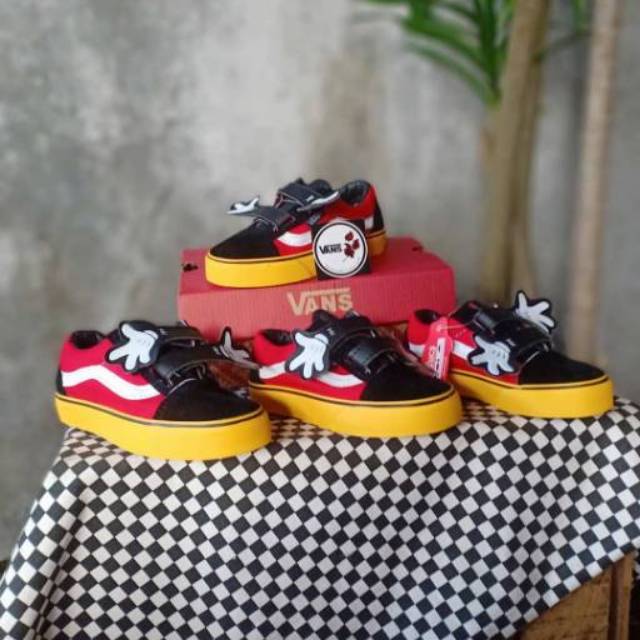 Sepatu Vans Mickey Junior Anak Artis Rafi Rafatar black white Merah Sneakers Lebaran Lucu Tk Sd