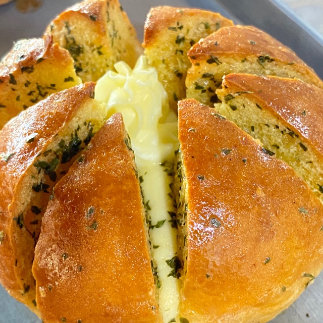 

Korean garlic cheese bread