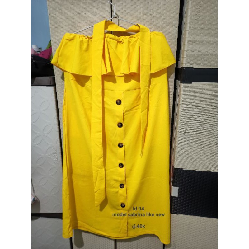 Sabrina dress yellow