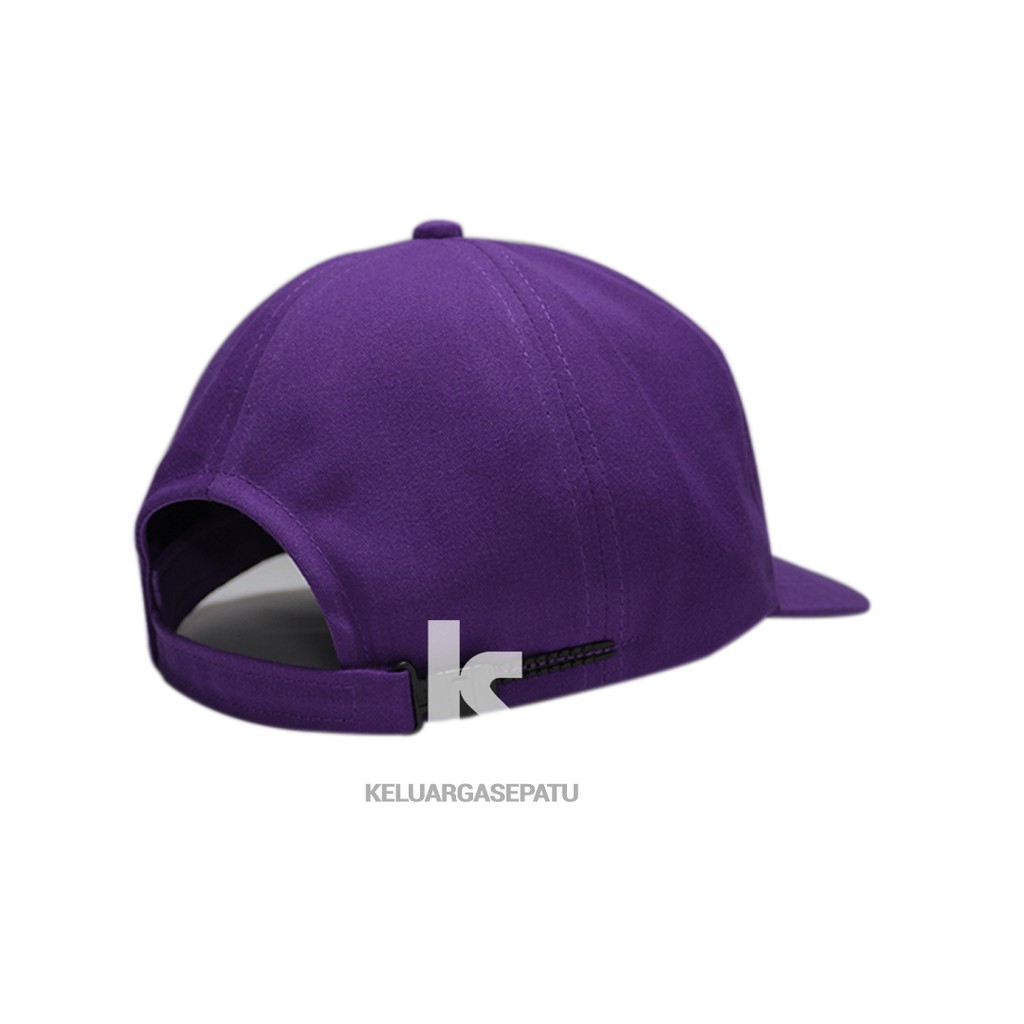 Topi Baseball Katun Motif Bordir Aksen Ring Metal Ala Hip-Hop Variasi 3 Warna untuk Pria/Wanita