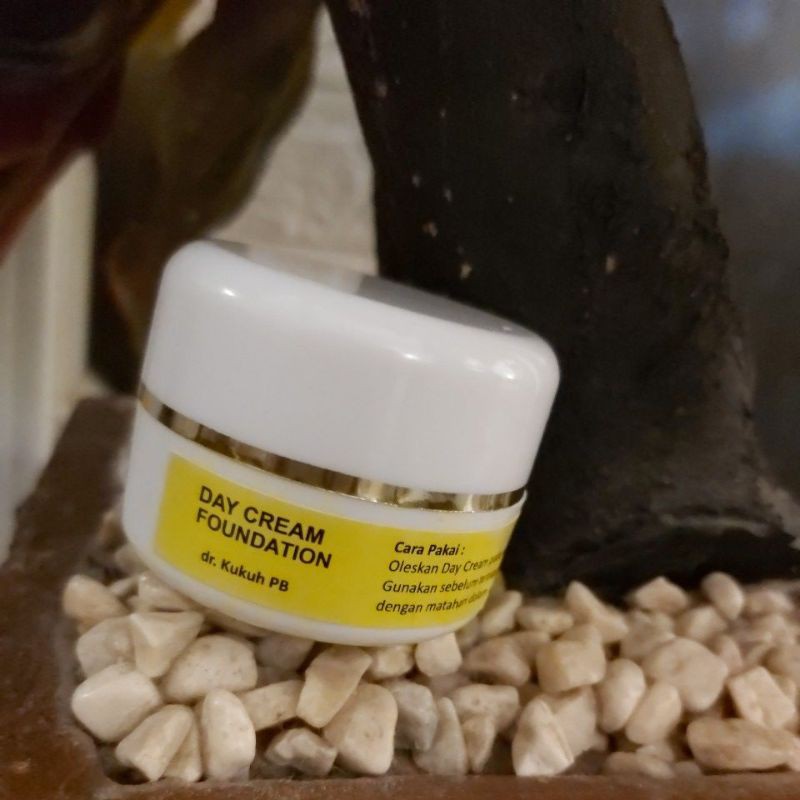 DAY CREAM FOUNDATION DR. KUKUH PB / KRIM PAGI DENGAN FOUNDATION