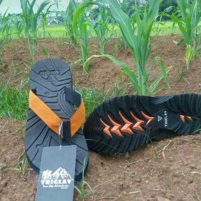 sendal jepit triglav