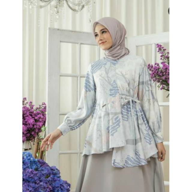 melati blouse wearingklamby