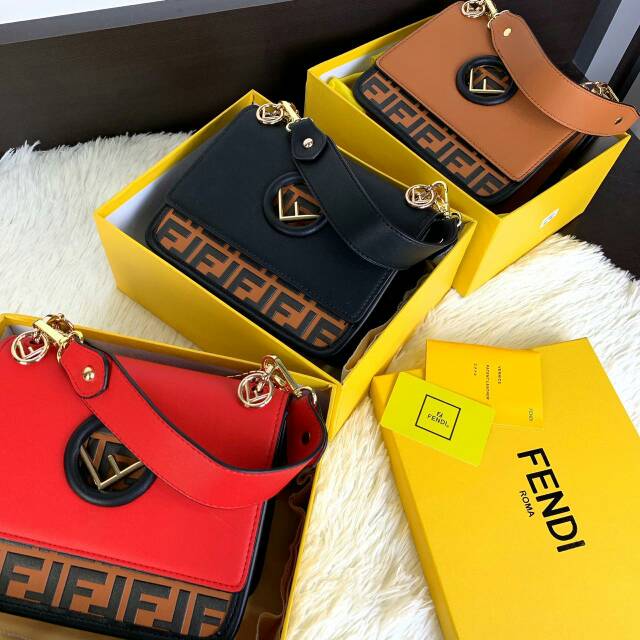 #F326 FENDI Kan I FF Logo Leather Shoulder Bag SS19