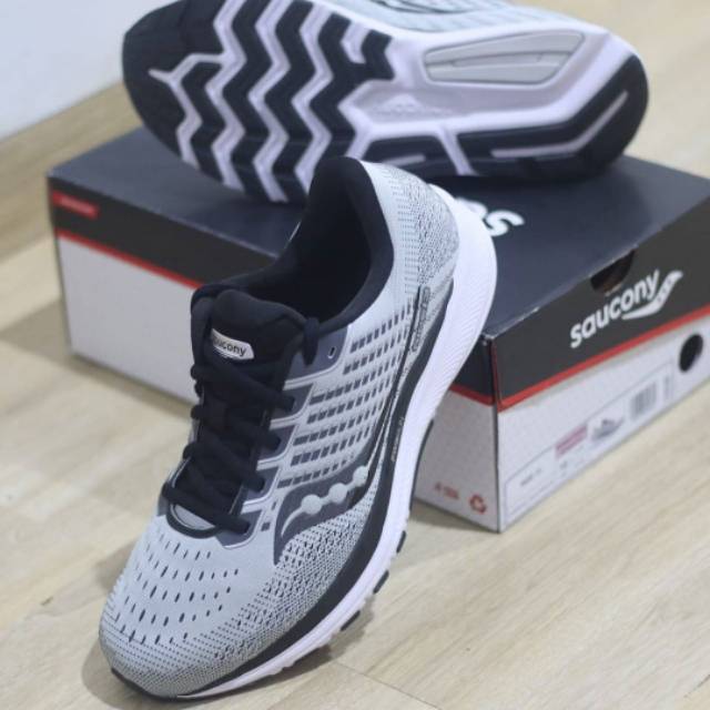 Original BNIB Sepatu Saucony Ride 13 Grey White