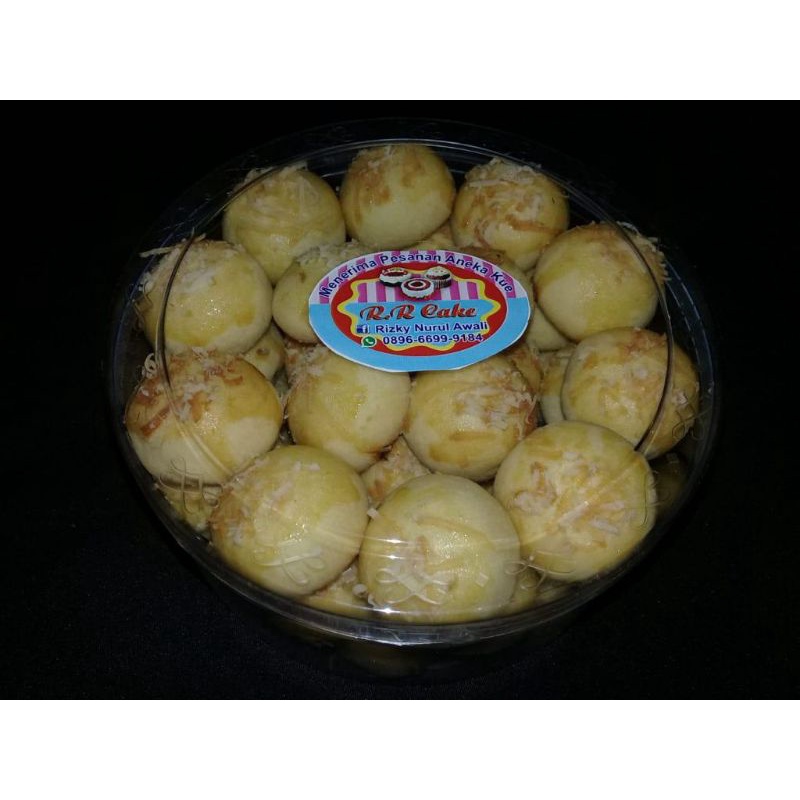 

KUE NASTAR
