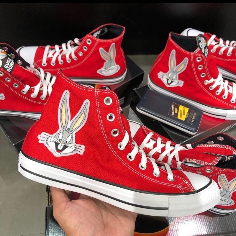 Bugs Bunny Converse Chuck Classic Red High