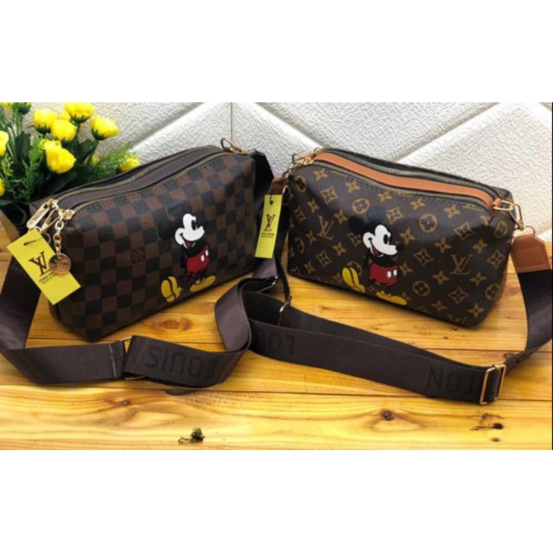LV Mickey 2 ruang
