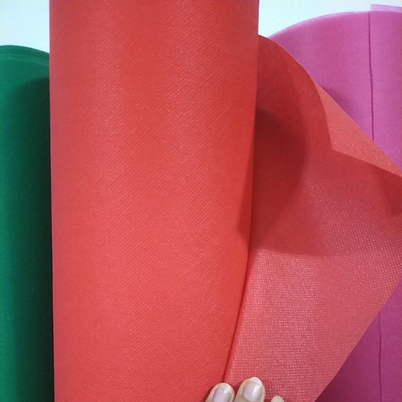 Tissue Kertas /Tissue furing/ Kain Hand Bouquet/ Spunbond gsm mix /kain furing/kain spunbond per meter-Merah 75gsm