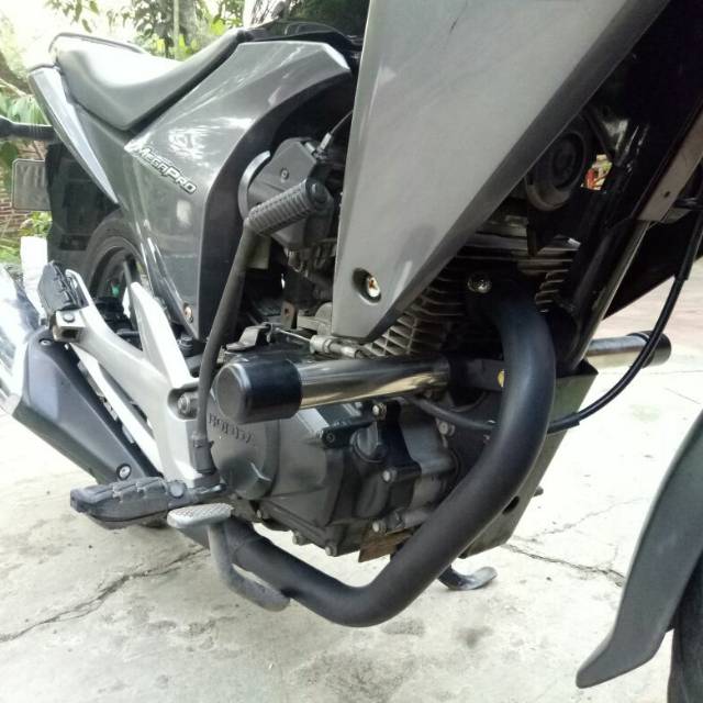 Engine guard stainless new megapro mono shok