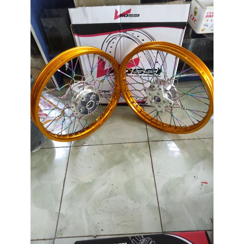 velg jari jari Jupiter MX king ring 17x160/140 stel kembang