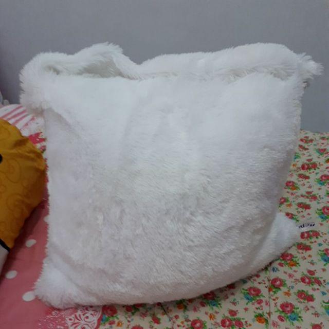 Kategori Sprei Rumbai Bulu Rasfur Non Motif (polos)