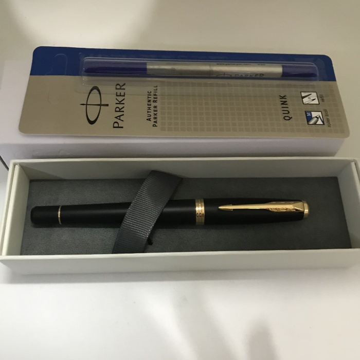 

Aman Pulpen Parker Urban New M.Black Gt + Refill Parker Hot Sale