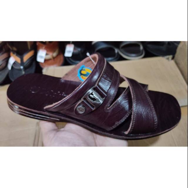 Sandal Santai Kulit Pria Dolphin D 18 Maroon