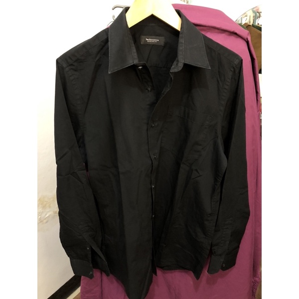 kemeja hitam the executive