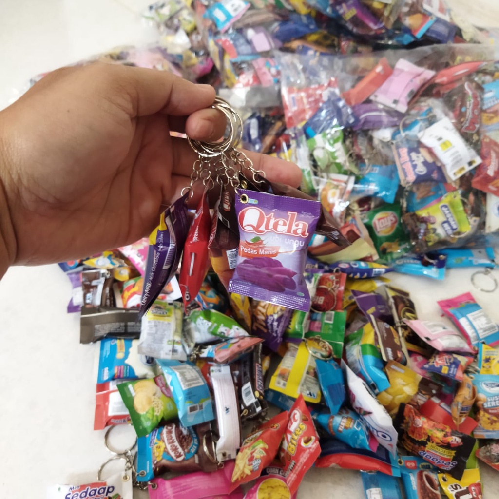 GANCI+PLASTIK Gantungan kunci snack dan minuman miniatur makanan hadiah souvenir pernihakan ultah murah