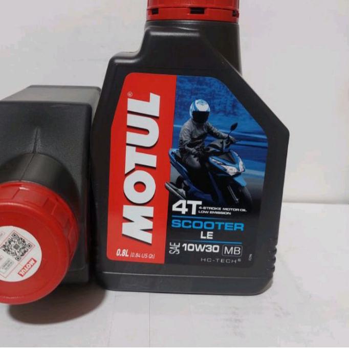 HOT SALE LR061 OLI MOTUL MATIC 800ML-10W30 UNTUK SEMUA MOTOR MATIC