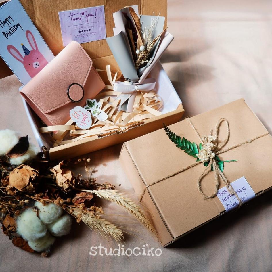 

Hemat Pembelian KADO ULTAH CEWEK / KADO ULTAH / KADO WISUDA / KADO ULANG TAHUN / BIRTHDAY GIFT / GIF