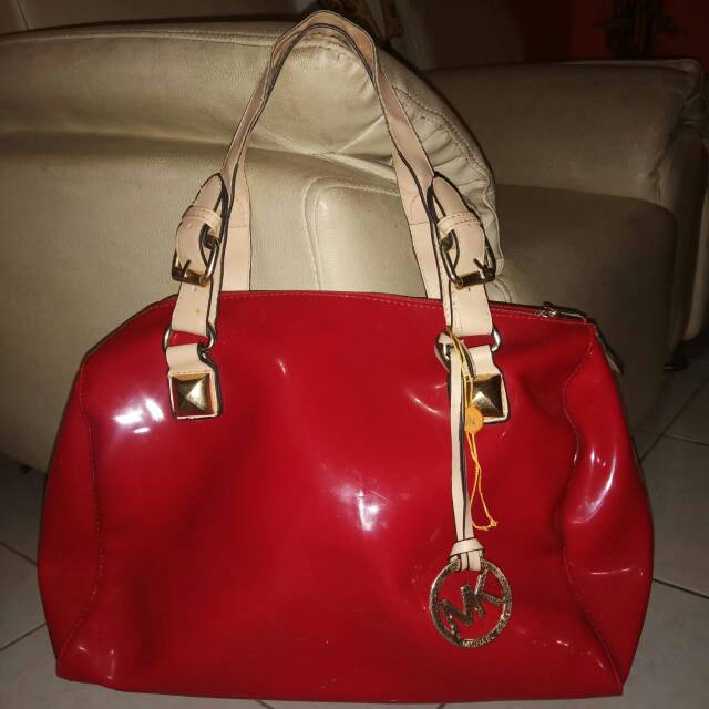 Tas preloved MK merah menyala