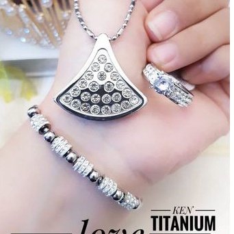 TiTanium set perhiasan wanita R083