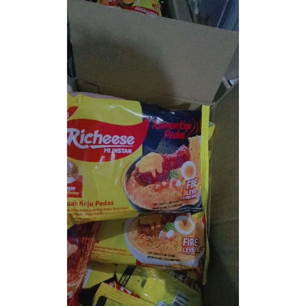 

Mie Richeese Karton