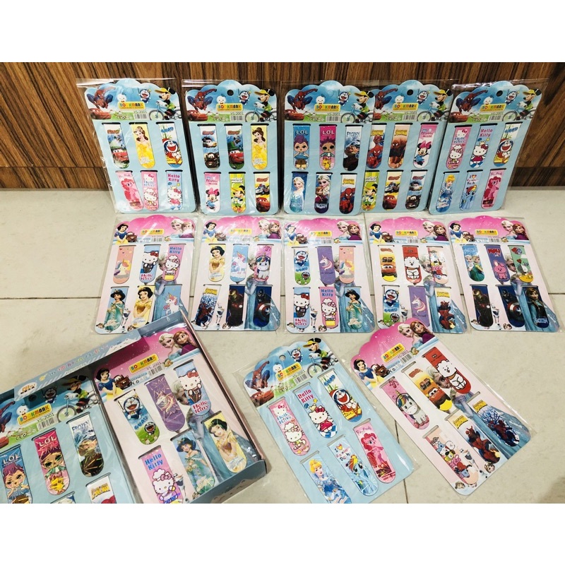 

BOOKMARK MOTIF MIX / PEMBATAS BUKU MAGNET KECIL 2001/2007