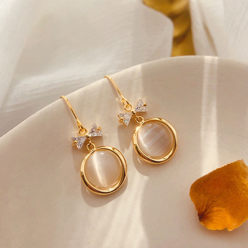 Anting Bentuk Kelopak Bunga Mawar Bahan 925 Silver Gaya Anting Bentuk Kelopak Bunga Mawar Bahan 925 Silver Gaya