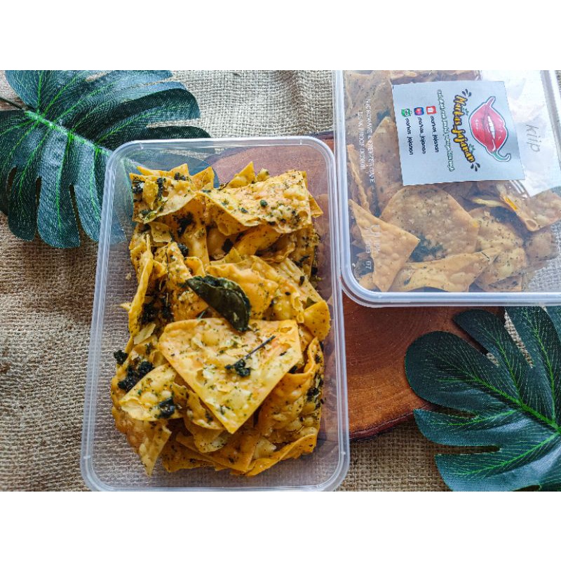 

(TERMURAH) KERUPUK PANGSIT JERUK PURUT / KRUPUK PANGSIT JERUK PURUT KEMASAN BOX 500ML