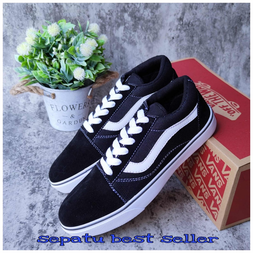 Sepatu Pria Vans old skool classic black white