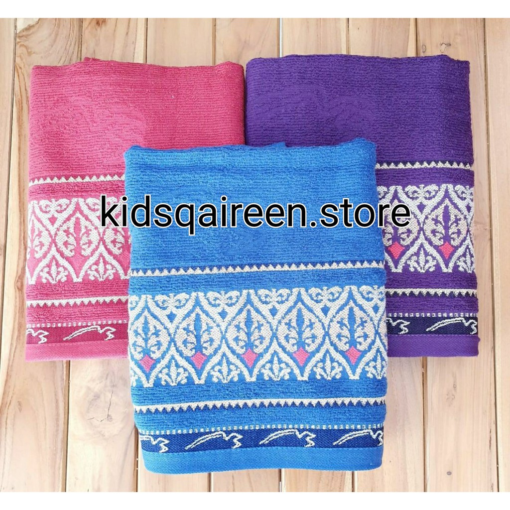 Handuk Merah Putih Bordir Kecil