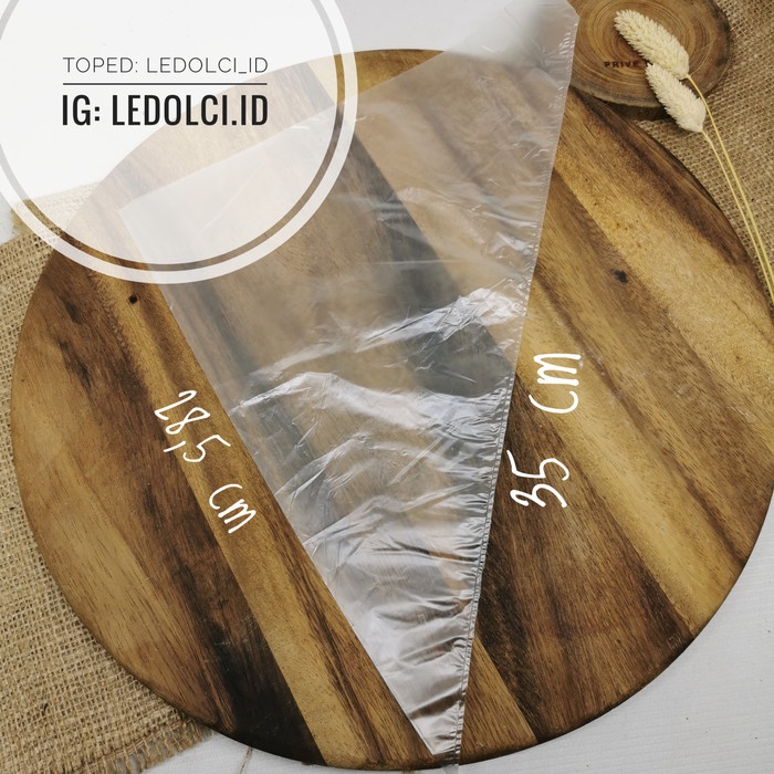 

KUE-PENGHIAS-ALAT- PLASTIK SEGITIGA PIPING BAG KECIL DAN PIPING BAG BESAR PENGHIAS KUE - KECIL 10