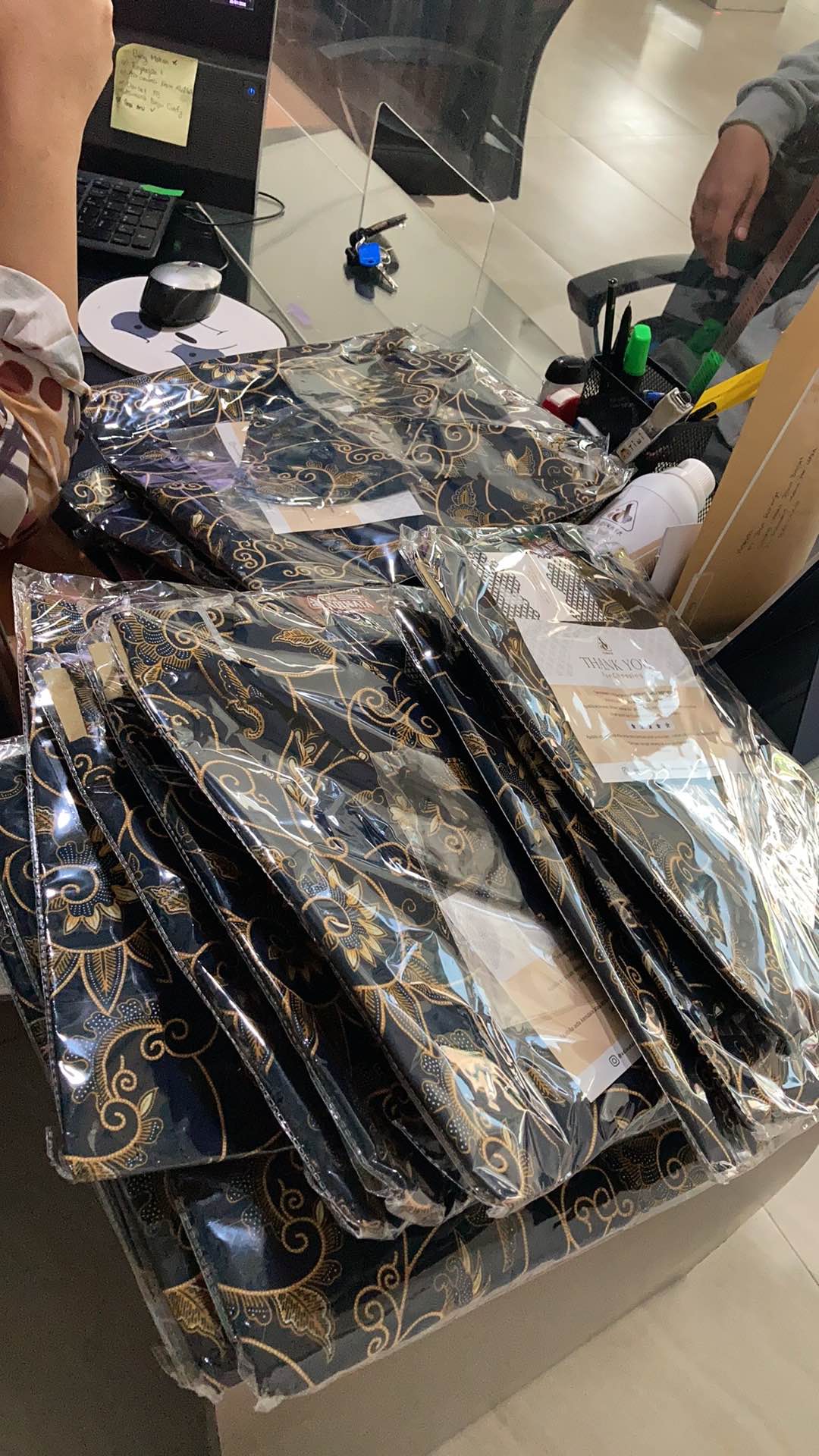 Hem Pendek Adinata Batik Arion