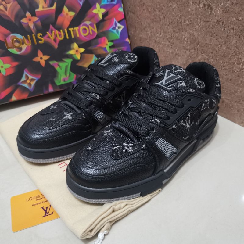 sepatu lv sneaker pria men shoes run away top vip mirror terbaik branded P1SHOES