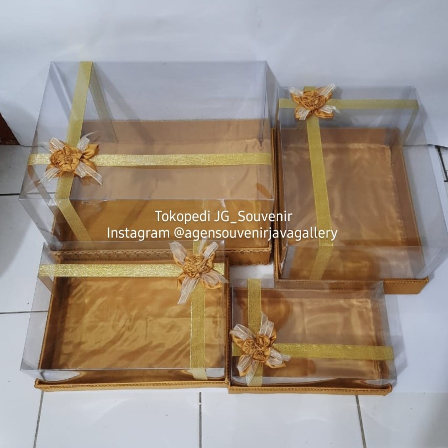 

Kotak Hantaran Seserahan Mika Isi 4 Warna Gold | Kotak Sesrahan Lamaran | Gold