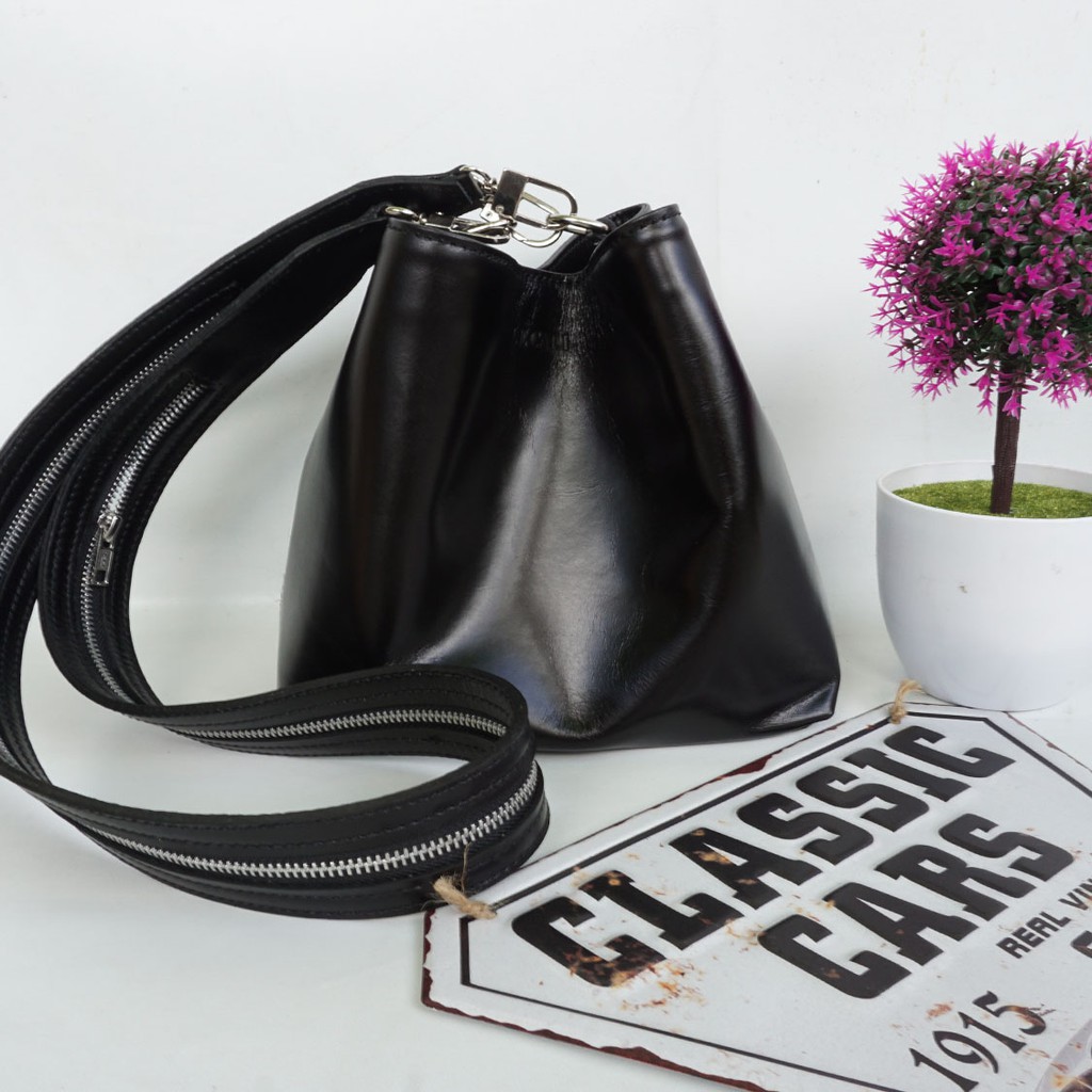 Rivillia Genuine Leather Tas Slempang Kulit Asli Tas Wanita Colour Black