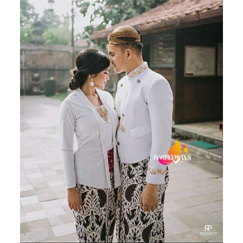 Set Prewed Baju Adat Jawa - Solo, WARNA PUTIH (BONUS BENGGOL BESKAP)