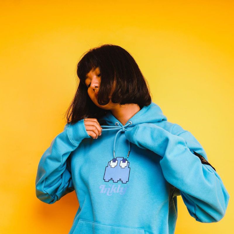 ph/hoodie W. ESSENTIELS X PACMAN
