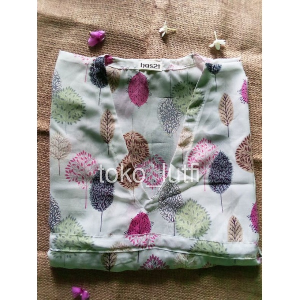 Tunik Arini Motif Bunga Putih