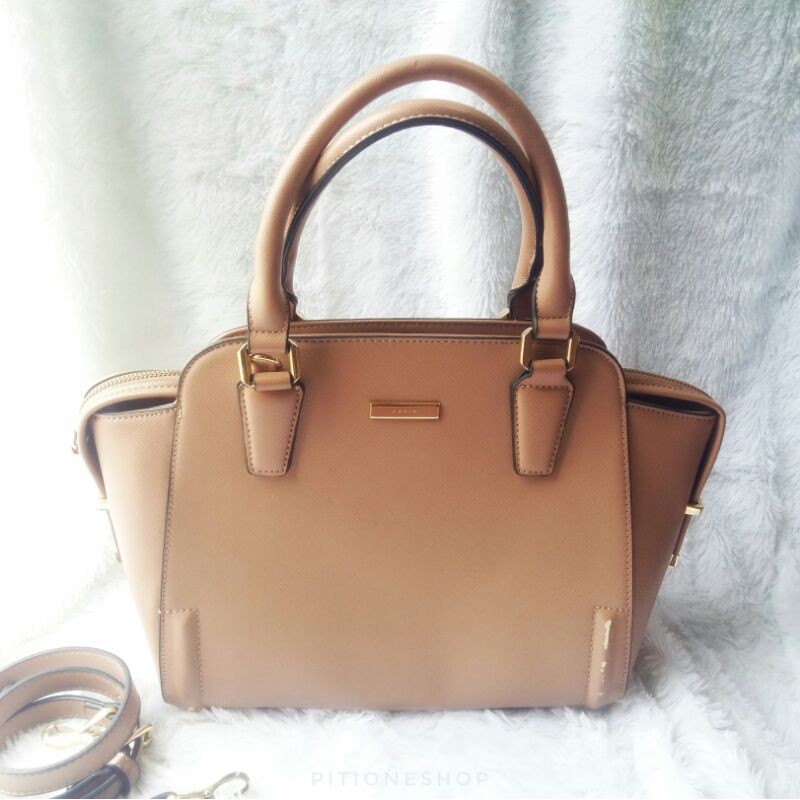 Preloved Tas Emsio by Elizabeth Hand Bag & Sling Selempang