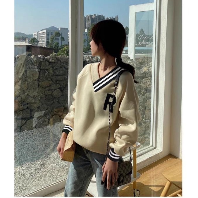 R VNECK Oversize Sweater Crewneck Oblong FLEECE-Atasan Modis Blouse Wanita Terkini Korean Style